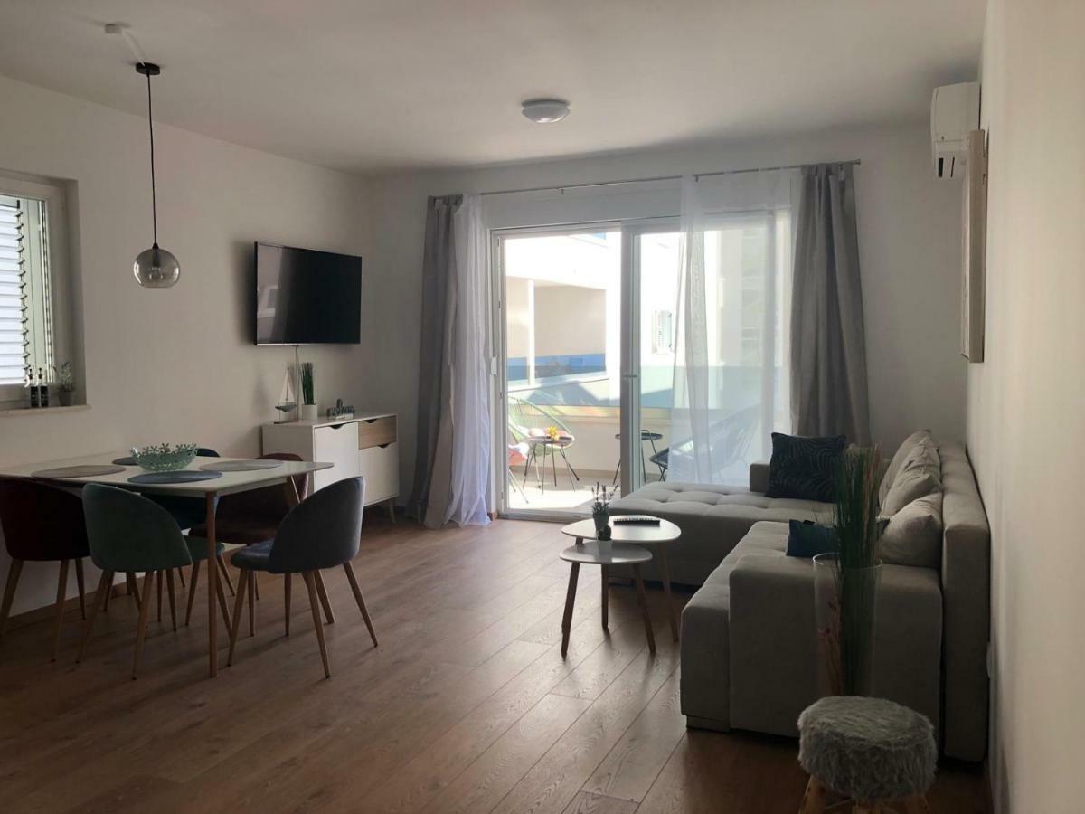 Apartment Flora Makarska Exterior foto